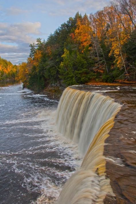 Tahquamenon Falls Michigan, Paradise Michigan, Michigan Waterfalls, Michigan Upper Peninsula, Tahquamenon Falls, Upper Michigan, Upper Peninsula Michigan, Michigan Photography, Michigan Road Trip