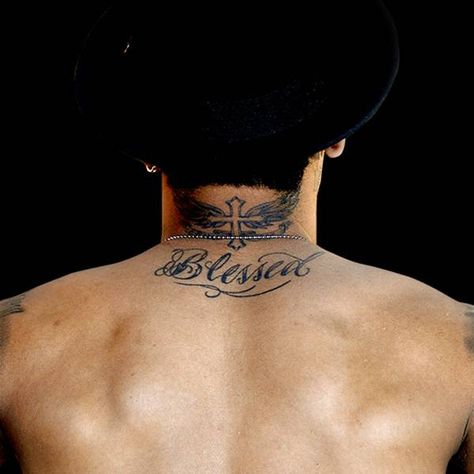 Neymar Neck Tattoo, Neymar Tattoo, Back Of Neck Tattoo Men, Back Tattoos For Guys Upper, Blessed Tattoo, Blessed Tattoos, Tattoo Cross, Tattoo Son, Tatuagem Masculina Pequena