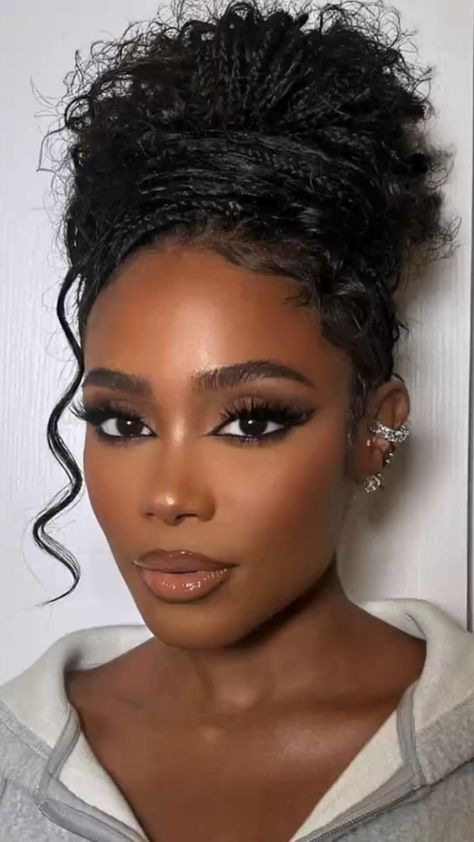 Brown Girl Prom Makeup, Prom Makeup Brown Girl, Black Bridesmaid Makeup Looks, Pagent Makeup Natural, Black Woman Makeup Wedding, Brown Smoky Eyeshadow Black Women, Black Bridesmaids Makeup, Black Tie Makeup Looks Black Women, Make Up Black Girls Skin