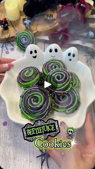 Beetle Juice Cookies, Goth Baking, Beetlejuice Cookies, Cookie Videos, Halloween Baking, Halloween Recipes, Beetlejuice, Sprinkles, Good Food