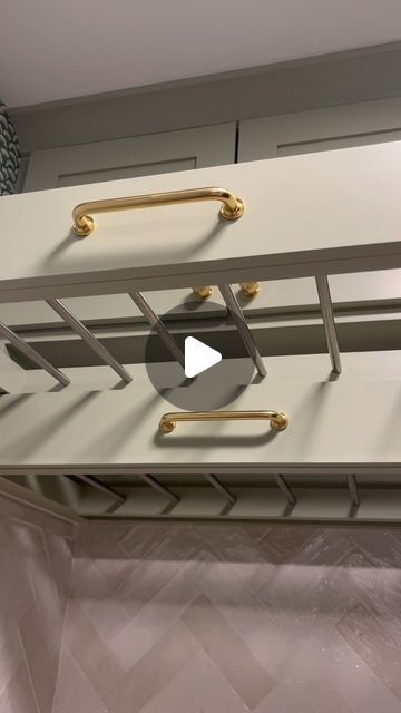 Alison Hammatt on Instagram: "Your laundry room can be functional and pretty! My client had a very clear ask: a system to get her drying rack off the floor and generally out of sight! So, we designed this custom built-in drying rack system for tidiness and ease. You can hang your clothes to dry and then easily tuck it all away when you’re finished. Easy peasy! 🤍🦚" Under Counter Drying Rack, Wall Mounted Drying Rack Laundry Rooms, Built In Drying Rack Laundry, Drying Racks In Laundry Room, Laundry Hanging Ideas Drying Racks, Laundry Room Drying Rack Ideas, Hanging Clothes Drying Rack, Laundry Room Drying Rack, Drying Rack Laundry