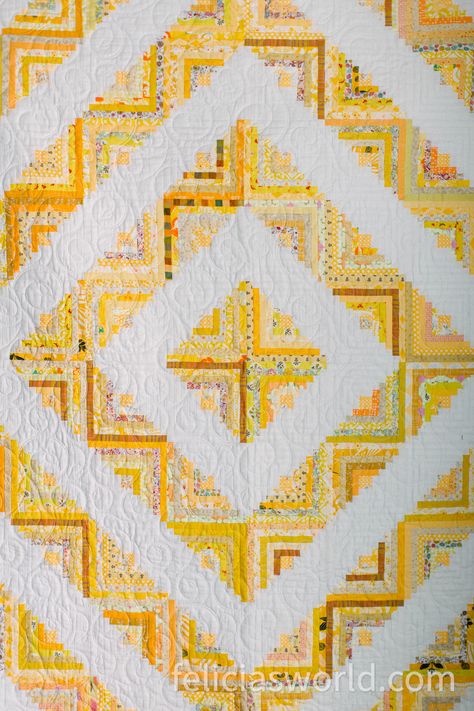 Yellow And White Quilts, Log Cabin Quilt Ideas, Log Cabin Quilt Blocks Free Pattern, Half Log Cabin Quilt Pattern, Log Cabin Quilts Variations, Yellow Quilts Ideas, Log Cabin Quilts Layouts, Modern Log Cabin Quilts, White Log Cabin