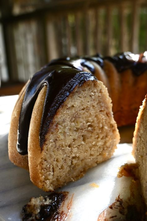 Banana Bundt Cake with Chocolate Drizzle Banana Bundt Cake Recipe, Banana Bundt Cake, Banana Bundt, Banana Buttermilk, Crumb Cake Recipe, Bundt Cake Recipe, Banana Cake Recipe, Bundt Cakes Recipes, Crumb Cake