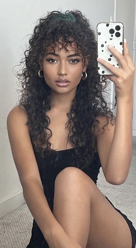 Curly Hair, A Woman, Hairstyles, Mirror, Hair, Instagram