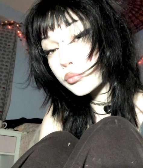 Bangstyle Hair Long Wispy Layers, Middle Part Emo Hair, Shaggy Haircut Bangs, Black Wolfcut With Bangs, Medium Length Goth Hair, Shoulder Length Goth Hair, Mid Length Alt Hair, Gothic Haircut Short, Goth Wolfcut