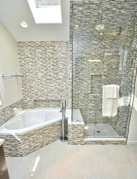 Bathroom With Corner Tub, Corner Tub Shower Combo, Corner Tub Shower, Jacuzzi Tub Bathroom, Small Bathroom Layout, Corner Bath, Corner Tub, Bilik Mandi, Bathroom Redesign