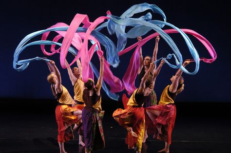 Art and Dance! Prophetic Dance, Praise Dance Garments, Liturgical Dance, Ribbon Dance, Dance Garments, Worship Dance, Dance Studios, Dance Gear, Chinese Dance