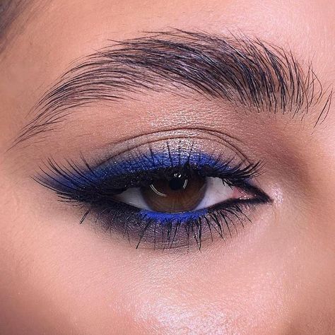 Make Up Designs, Dag Make Up, Mekap Mata, Drawing Eye, Flot Makeup, July Ideas, Eye Makeup Pictures, Smink Inspiration, Beauty Make-up