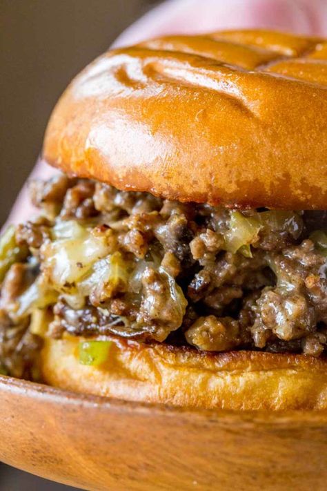 Philly Cheese Steak Sloppy Joes will make you forget your childhood canned sauce memories and make you LOVE sloppy joes again. Sloppy Joes Dinner, Philly Cheese Steak Sloppy Joes, Cheese Steak Sloppy Joes, Cheesesteak Recipe, Creamy Recipes, Sloppy Joes Recipe, Cheese Steak, Philly Cheese, Chicken Easy