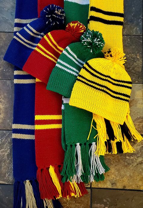 Slytherin Scarf, Harry Potter Knit, Ravenclaw Slytherin, Harry Potter Crochet, Crocheted Jellyfish, Harry Potter Scarf, Harry Potter Cosplay, Circular Knitting Machine, Wizard School