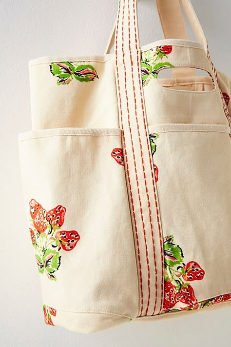 Free People Bag, Tote Bag With Patches, Ruffle Tote Bag, Tote Bag Designs, College Tote Bag, Garden Tote Bag, Utility Tote Bag, Summer Tote Bag, Unique Tote Bag