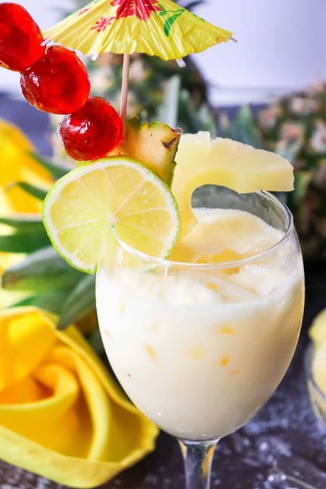 Virgin Pina Colada Recipe, Mocktail Easy, Coconut Milk Cocktail, Colada Drinks, Recipe With Pineapple, Pina Colada Mocktail, Pina Colada Drinks, Virgin Pina Colada, Glazed Cherries