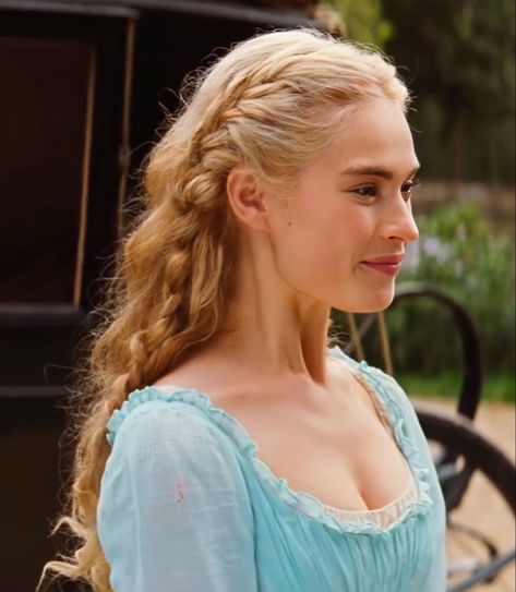 ☆ cinderella icon / cinderella 2015 Cinderella Hair, Cinderella Movie, Cinderella 2015, Prințese Disney, Cinderella Dresses, Lily James, Princess Hairstyles, Princess Aesthetic, Elle Fanning