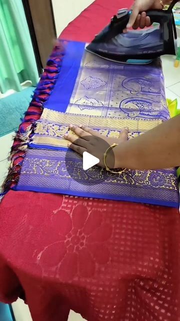 How To Pleat A Saree, Saree Pallu Draping Styles, Saree Prepleating, Professional Saree, Cloth Hacks, Saree Tips, Tamil Saree, South Indian Silk Saree, Simple Frock