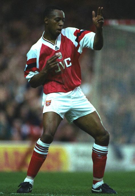 Ian Wright of Arsenal in 1992. Arsenal Photo, Football Heritage, Arsenal Kit, Arsenal Fc Wallpapers, Ian Wright, Brighton & Hove, Football Skills, Football Photography, Arsenal Players