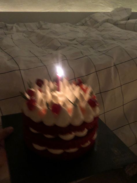 Aesthetic Blurred, 24th Birthday Cake, Indian Wedding Bridesmaids, Birthday Cake Aesthetic, Aesthetic Blur, Bday Pics, Blur Picture, Wallpaper Vibes, Aesthetic Cake