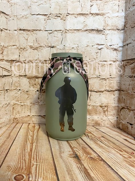 Military Centerpiece Ideas, Combat Warriors, Soldier Painting, Mason Jar Tea, Mason Jar Tea Lights, Decorative Glass Blocks, Army Crafts, Jar Tea, Military Soldier