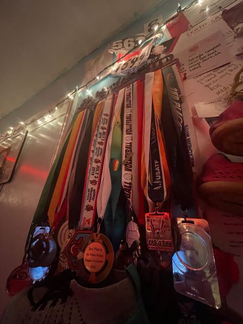 #trackandfield #track #athlete #goalsetting Track Medals Aesthetic, Track Vision Board Ideas, D1 Track Athlete, Track Asthetic Picture, Indoor Track Aesthetic, Track Vision Board, Aesthetic Track Pictures, Track Team Aesthetic, Track Meet Aesthetic