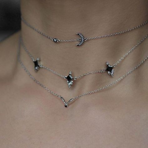 INDU. Delicate Moon & Star Chain Choker - Silver Silver Necklace Outfit, Kalung Choker, Edgy Jewelry, Spinel Gemstone, Star Chain, Silver Choker, Black Jewelry, Jewelry Choker, Black Spinel