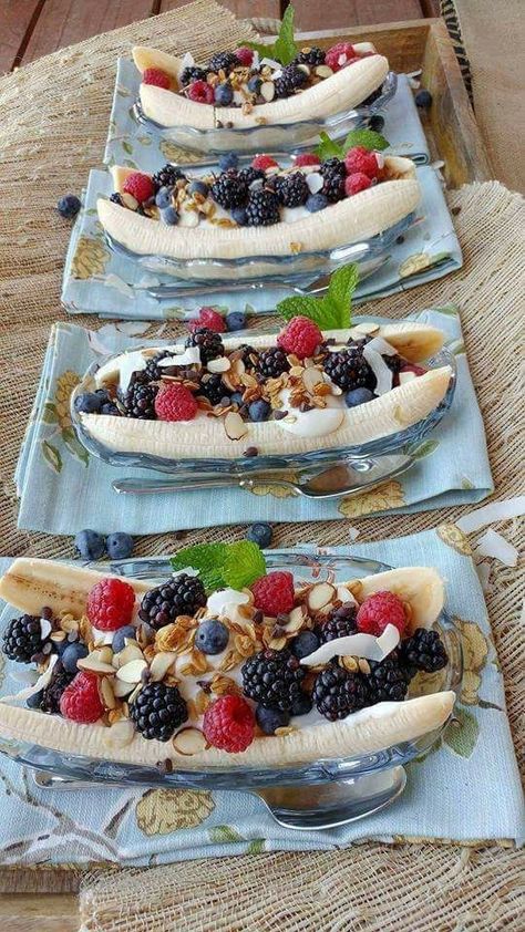 Dinner Recipes For A Large Group, Fruititarian Recipes, Healthy Recipes Kids Will Love, Carbless Breakfast, Super Easy Breakfast Ideas, Weightless Workout, Healthy Family Breakfast, Healthy Simple Snacks, Fruit Breakfast Ideas