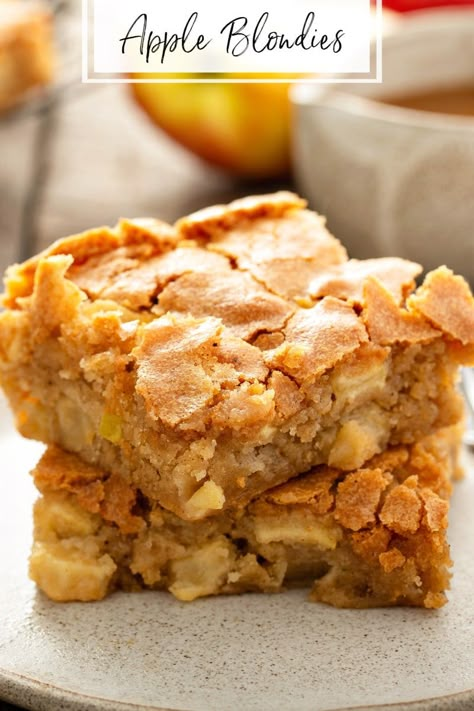 These chewy Apple Blondies are loaded with fresh apples, cinnamon, and nutmeg in each bite. Serve them warm with a scoop of vanilla ice cream and caramel sauce! #AppleBlondies #Blondies #Apples #BlondieRecipes #AppleRecipes #Dessert #DessertRecipes #FallRecipes #Recipe Apple Crisp Blondies, Blonde Apple Brownies, Apple Blondies Recipe Easy, Apple Blondes, September Desserts, Easy Blondies, Apple Blondies Recipe, Apple Brownies, Blondies Recipe Easy