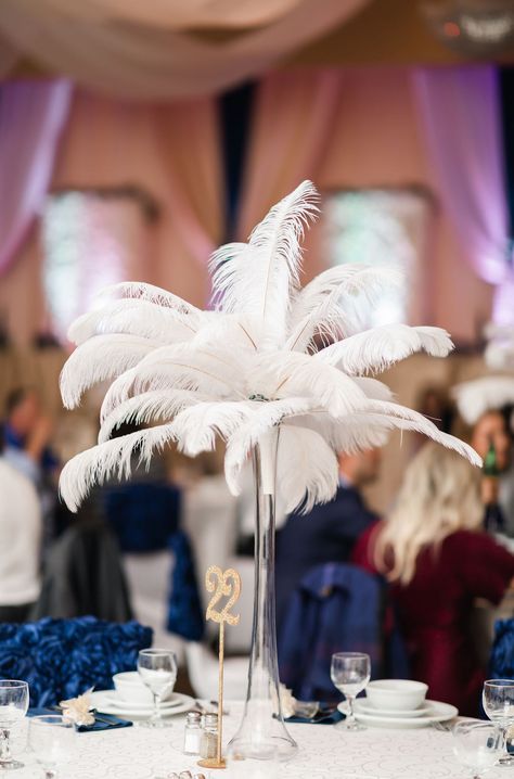 Small Feather Centerpieces Simple, Feather Centerpieces Diy, White Feather Centerpieces, Feather Centrepiece, Vase With Feathers, Feather Centerpiece Wedding, Tall Vase Centerpieces, Ostrich Feather Centerpieces, Unique Wedding Centerpieces