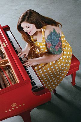 Call singer-songwriter Mary Lambert a missionary for self-acceptance. When it comes to bipolar disorder, body-image and more, she won’t take shame for an answer. Mary Lambert, Lgbtqia Pride, Healthy Life Hacks, Music Career, Music Is My Escape, Pretty Tattoos For Women, Inspiring People, Body Positive, Body Inspiration