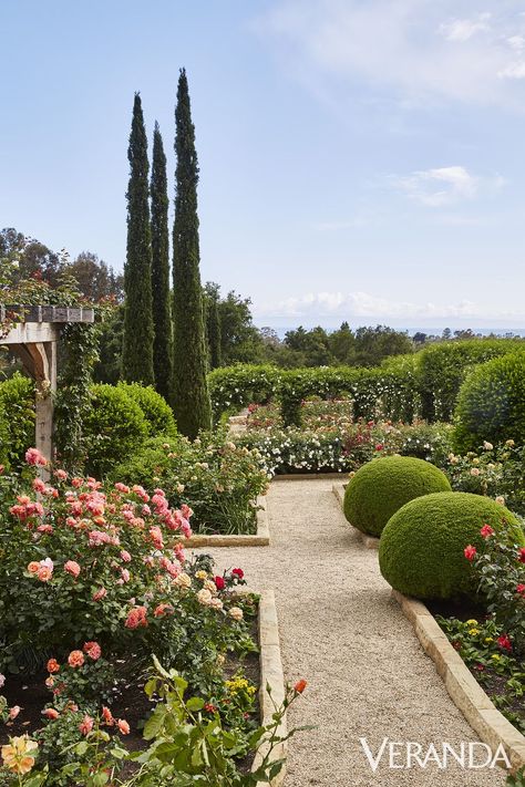 Reka Bentuk Landskap, Rose Garden Design, Italian Garden, Have Inspiration, Formal Gardens, Mediterranean Garden, Gorgeous Gardens, Garden Cottage, Oprah Winfrey