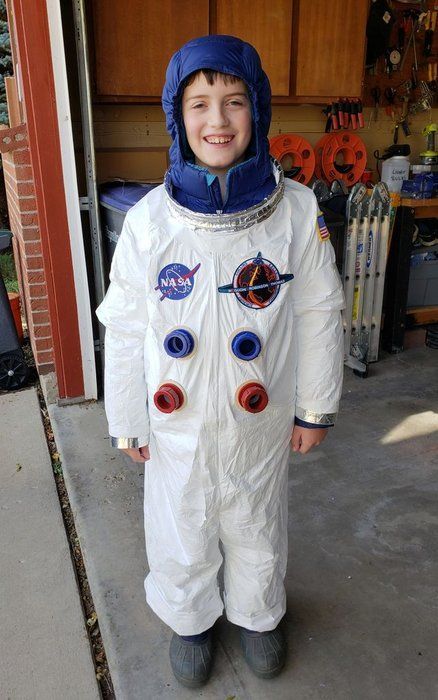 Super Easy Kids Astronaut Costume: 6 Steps (with Pictures)    Kids Costume Ideas Inspo Disney Costumes For Girls, Diy Astronaut Costume, Kids Astronaut Costume, Astronaut Dress, Space Costumes, Quick Halloween Costumes, Quick Costumes, Astronaut Suit, Astronaut Costume