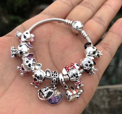 Pandora Disney new Pandora Charm Bracelet Disney, Disney Pandora Bracelet Ideas, Pulsera Pandora Charms Ideas, Charms Pandora Disney, Pandora Bracelet Disney, Pandora Disney Bracelet, Pandora Disney Charms, Disney Pandora Bracelet, Charms Disney