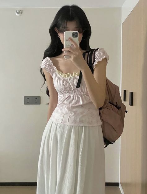 Shoujo Girl Outfit Aesthetic, Shoujo Girl Outfit, Himekaji Outfits, Shoujo Girl, Ulzzang Outfit, White Skirt Outfits, White Long Skirt, Long Skirt Outfits, 여름 스타일