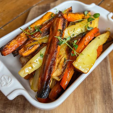 Honey Orange Roast Carrots & Parsnips Roasted Parsnips And Carrots, Roast Parsnips, Roast Carrots, Carrots And Parsnips, Christmas Vegetables, Roasted Carrots And Parsnips, Sunday Roast Dinner, Honey Roasted Carrots, Roasted Parsnips