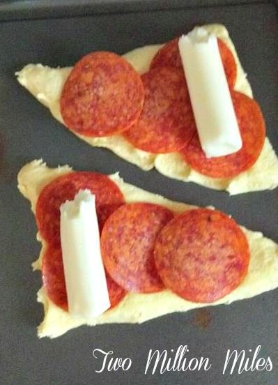 Pizza Roll Ups, Mexikansk Mat, Pizza Roll Up, Fest Mad, Crescent Recipes, Pizza Roll, God Mad, Crescent Roll Recipes, Lunch Idea