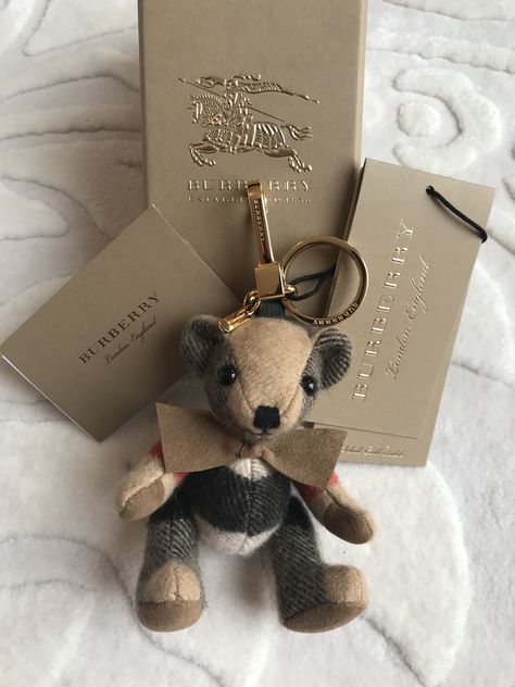 Burberry Card Holder, Luxury Captions, Burberry Keychain, Burberry Bear, Keys Accessories, Luxury Keychain, Music Box Vintage, Iphone Obsession, Girly Accessories