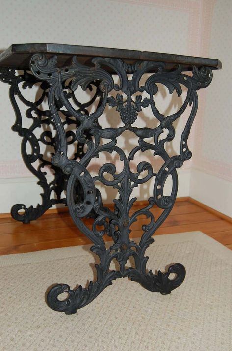 Cast iron table legs