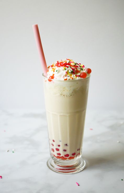 Spiked Vanilla Milkshake with Strawberry “Boba” Pearls Summer Fun Drinks, Boba Strawberry, Milkshake Shop, Boozy Shakes, Strawberry Boba, Summer Drinks Nonalcoholic, Irish Cream Recipe, Boba Tea Recipe, Boba Recipe