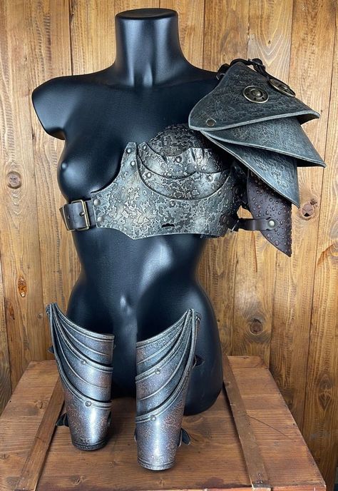 Leather Armor Women, Female Armor Dress, Womens Armor, Female Leather Armor, Fairy Armor, Worbla Armor, Valkyrie Armor, Cosplay Armor Tutorial, Bone Armor