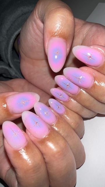 Good Energy Nails, Gel Nail Designs Colorful, Aura Nails Stars, Aura Nails Rainbow, Multicolor Aura Nails, Pink And Blue Aura Nails, Lavender Aura Nails, Pink And Purple Nails Designs, Aura Nails Chrome