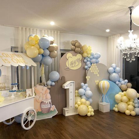 Pooh Birthday Party Decoration, Winnie The Pooh Birthday Decorations, Winnie The Pooh Decorations, Birthday Party Paper Decorations, Winnie The Pooh Decor, Pooh Party, Winnie The Pooh Themes, Boys First Birthday Party Ideas, Baby Birthday Decorations