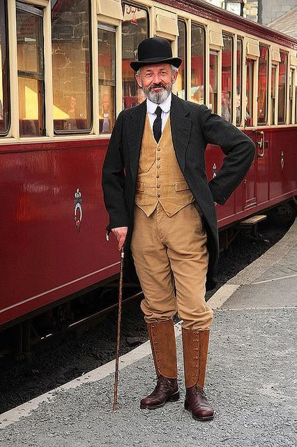 Victorian Hunter, Mens Fashion Classy Gentleman Style, Men With Class Gentleman Style, Southern Gentleman Style, Gentleman Style Vintage, Gentleman Style Suit, Ffestiniog Railway, Gentleman Style Outfits, Modern Gentleman Style