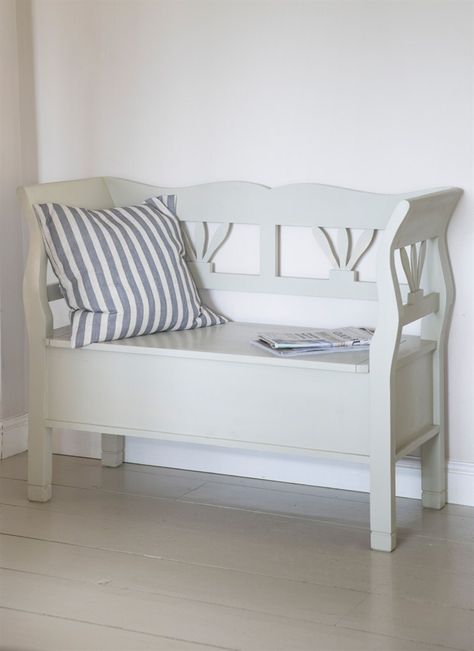 Our beautiful Hungarian small Settle Storage Bench is steeped with character and practicality; with ample storage under its hinged seat, plus seats up to 3 people. Indoor Bench Seat, Indoor Bench Seating, Small Bench Seat, Small Storage Bench, Dining Table Bench Seat, Corner Bench Seating, Small Living Room Furniture, Storage Bench Seating, White Bench