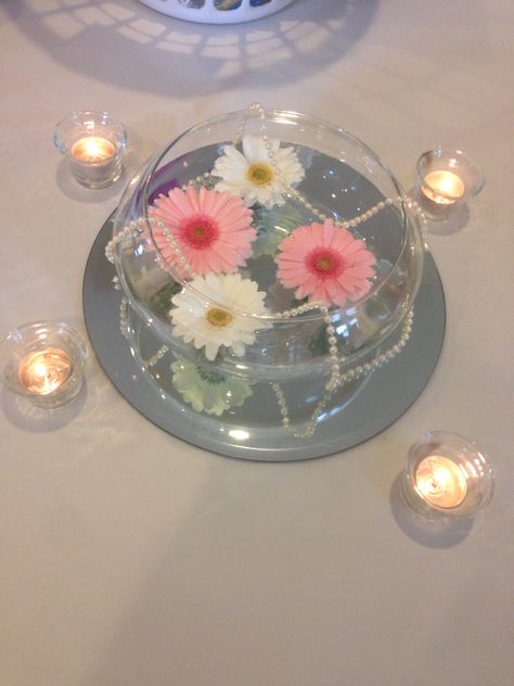 Preference centerpieces #preference #recruitment #sorority Recruitment Centerpieces, Sorority Centerpieces, Preference Round Recruitment Decorations, Sorority Table Display, Sorority House Interior, Recruitment Rooms, Sorority Recruitment Decorations, Preference Night, Recruitment Decorations