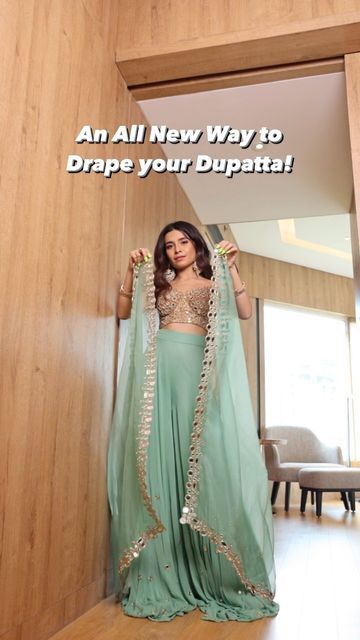 Draped Dupatta Lehenga, Trending Dupatta Draping, Styles Of Dupatta On Lehenga, Drape Dupatta Gown, Dupatta Draping Styles With Belt, Ways To Style Lehenga Dupatta, Modern Dupatta Draping, Different Types Of Dupattas, Dupatta Drapes On Suit