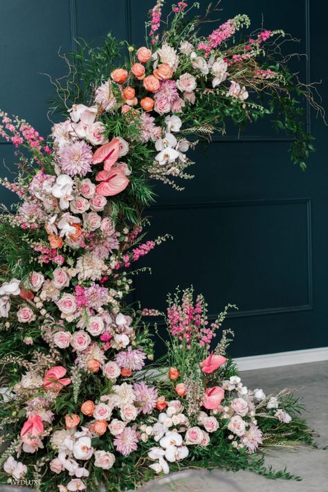 Flower Arch Decoration, Floral Design Styles, Deconstructed Floral Arch Wedding, Large Floral Installations, Deconstructed Wedding Arch, Deconstructed Arch Wedding, Pink Floral Arch, Pink Wedding Florals, Wedding Floral Arch