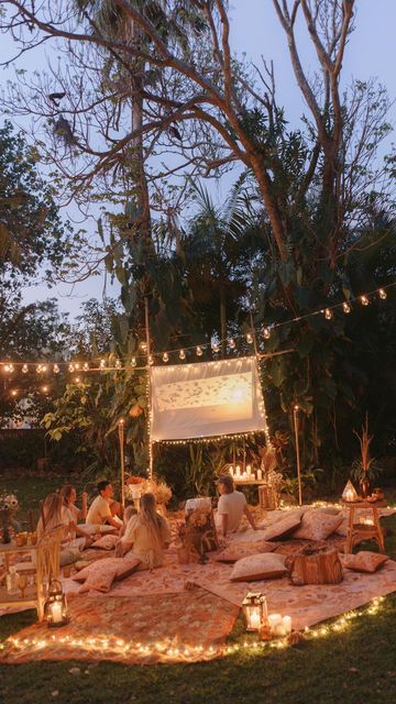 Movie Projector Birthday Party, Autumn Outdoor Movie Night, Outdoor Movie Picnic Set Up, Picnic Fairy Lights, Fairy Lights Picnic, Backyard Party Invitations, Projector Outdoor Backyard Movie Nights, Movie Night Bachelorette Party, Garden Night Party