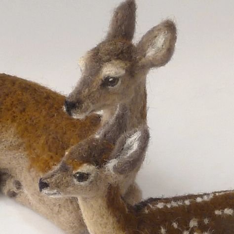 Needle Felting Diy Tutorials, Felted Deer, Felt Deer, Felted Pictures, Female Deer, Felting Diy, Felted Art, Needle Felting Diy, Doll Plushies