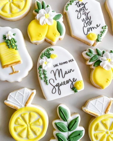 Main Squeeze Bridal Shower Cookies, Lemon Theme Cookies, Fondant Biscuits, Cake Treats, Hunting Wedding, Cookies Wedding, Lemon Theme, Theme Cookies, Bridal Shower Inspo