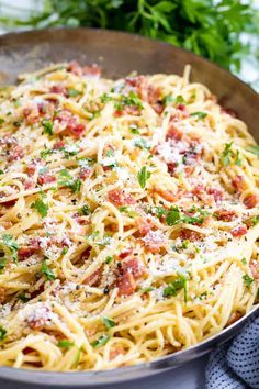 Carbonara Pasta Authentic Italian, Original Carbonara Recipe, Italian Carbonara Authentic, Spaghetti Carbonara Authentic, Carbanerra Pasta, Spaghetti Carbonara Recipe Authentic, Pasta Carbonara Recipe Authentic, Carbonara Pasta Recipes, Pasta Carbonara Easy