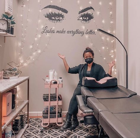 Cute Lash Studio, Lash Salon Suite Decor, Lash Room Decor Ideas At Home, Eyelash Salon Decor Interior Design, Lash Studio At Home, Small Lash Tech Room Ideas, Pmu Suite Ideas, Lash Studio Decor Ideas, Lash Salon Ideas Interior Design