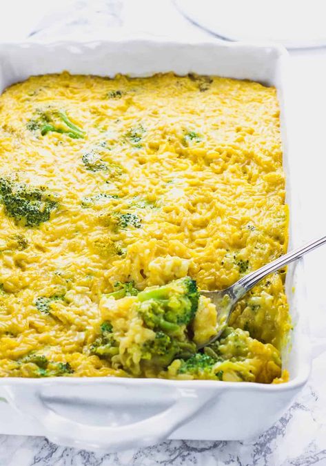 Cheese Burger Casserole, Rice Casserole Dishes, Burger Casserole, Vegan Recipes Broccoli, Nutritional Yeast Recipes, Vegan Broccoli, Broccoli Cheese Casserole, Vegan Casserole, Healthy Thanksgiving Recipes